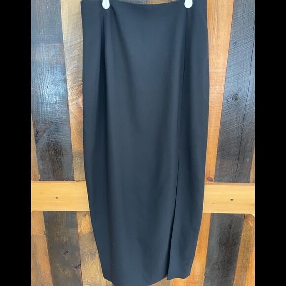 Liz Claiborne Night black lined maxi skirt with side front slit, size 12. - Picture 1 of 4
